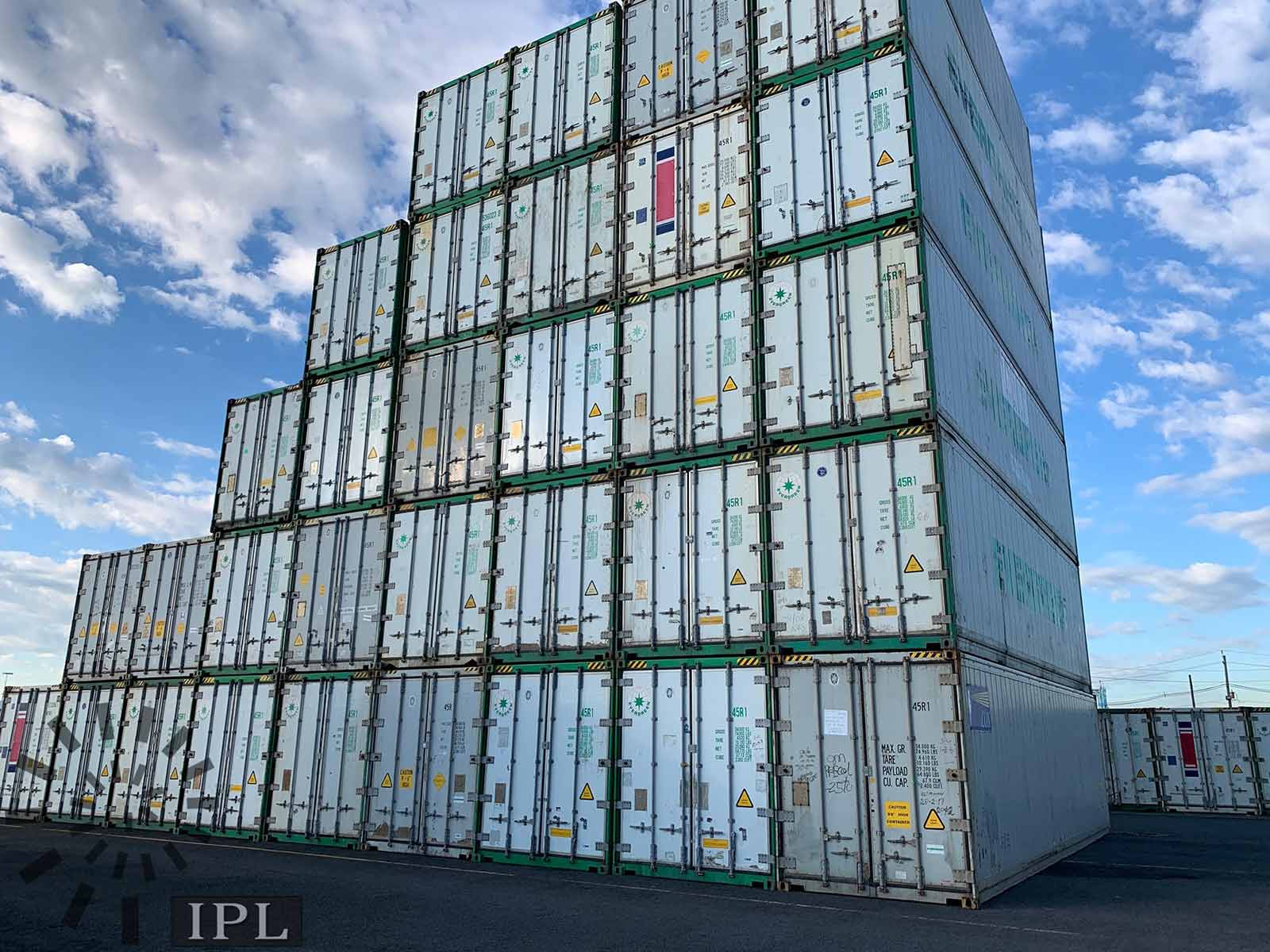 Refrigerated shipping containers